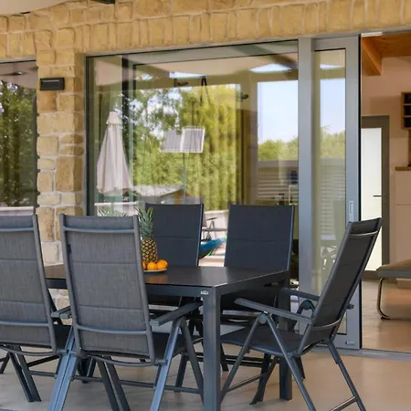 Luxurious In بيت للعطل *