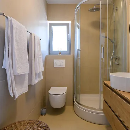 Luxurious In بيت للعطل